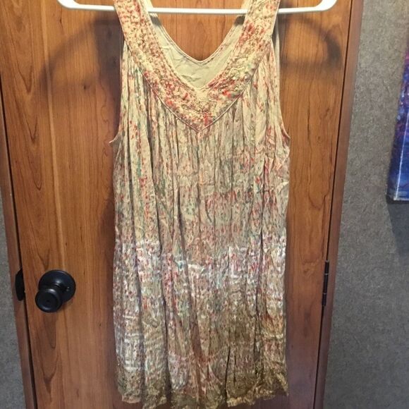 One Size Fits Most Sakkas Brand Top in Tan - Picture 1 of 11